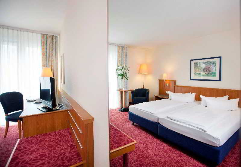 Hotel Vienna House Easy By Wyndham 4*