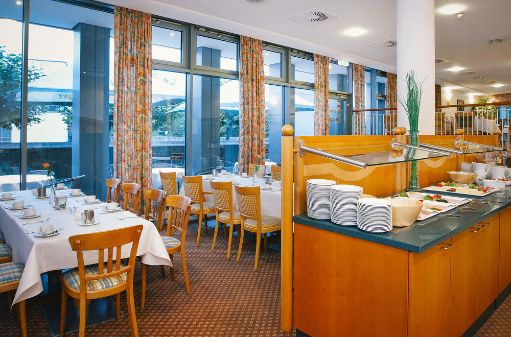 Vienna House Easy By Wyndham 4* Trier